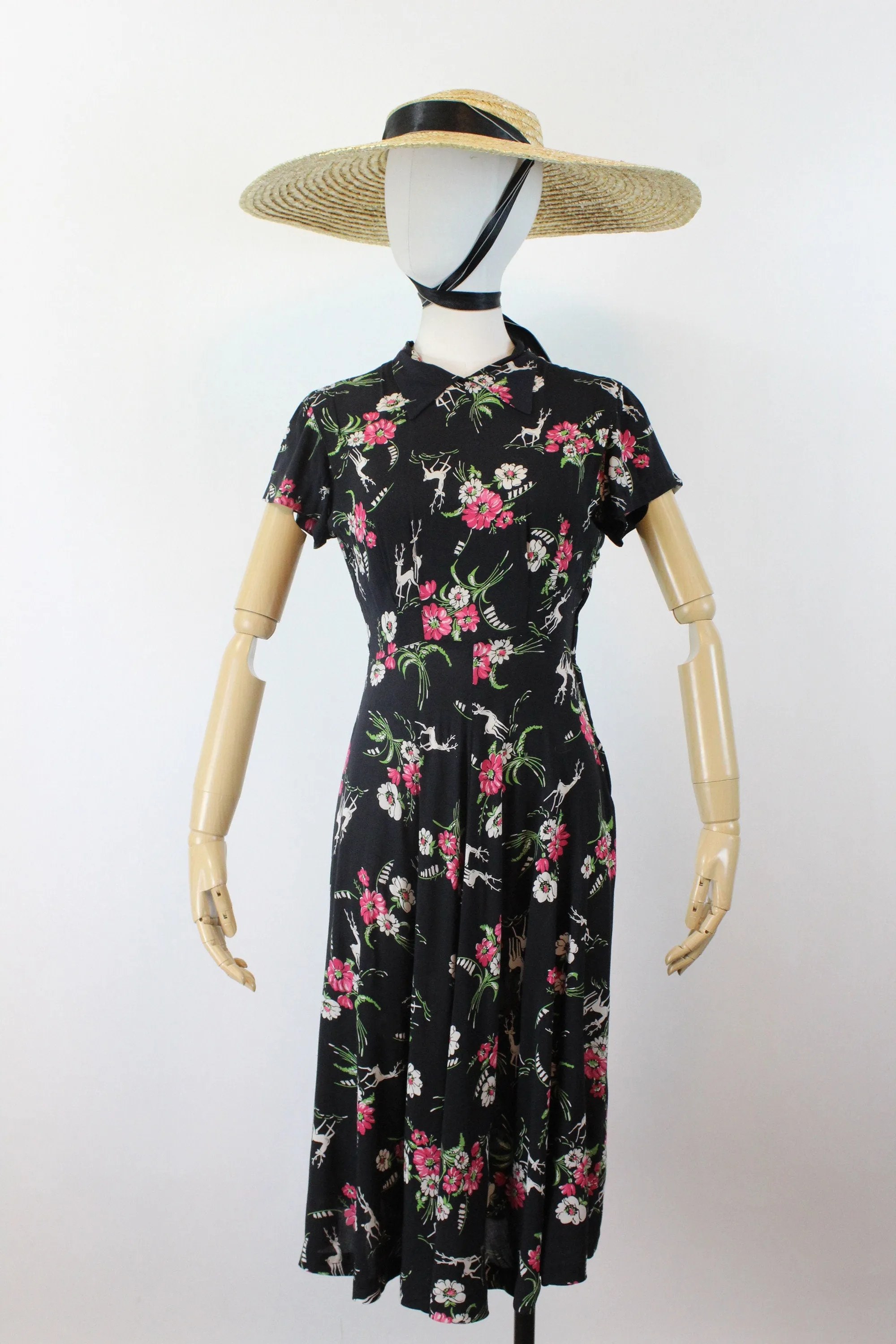 1940s DEER PRINT novelty rayon print dress xs | new spring summer