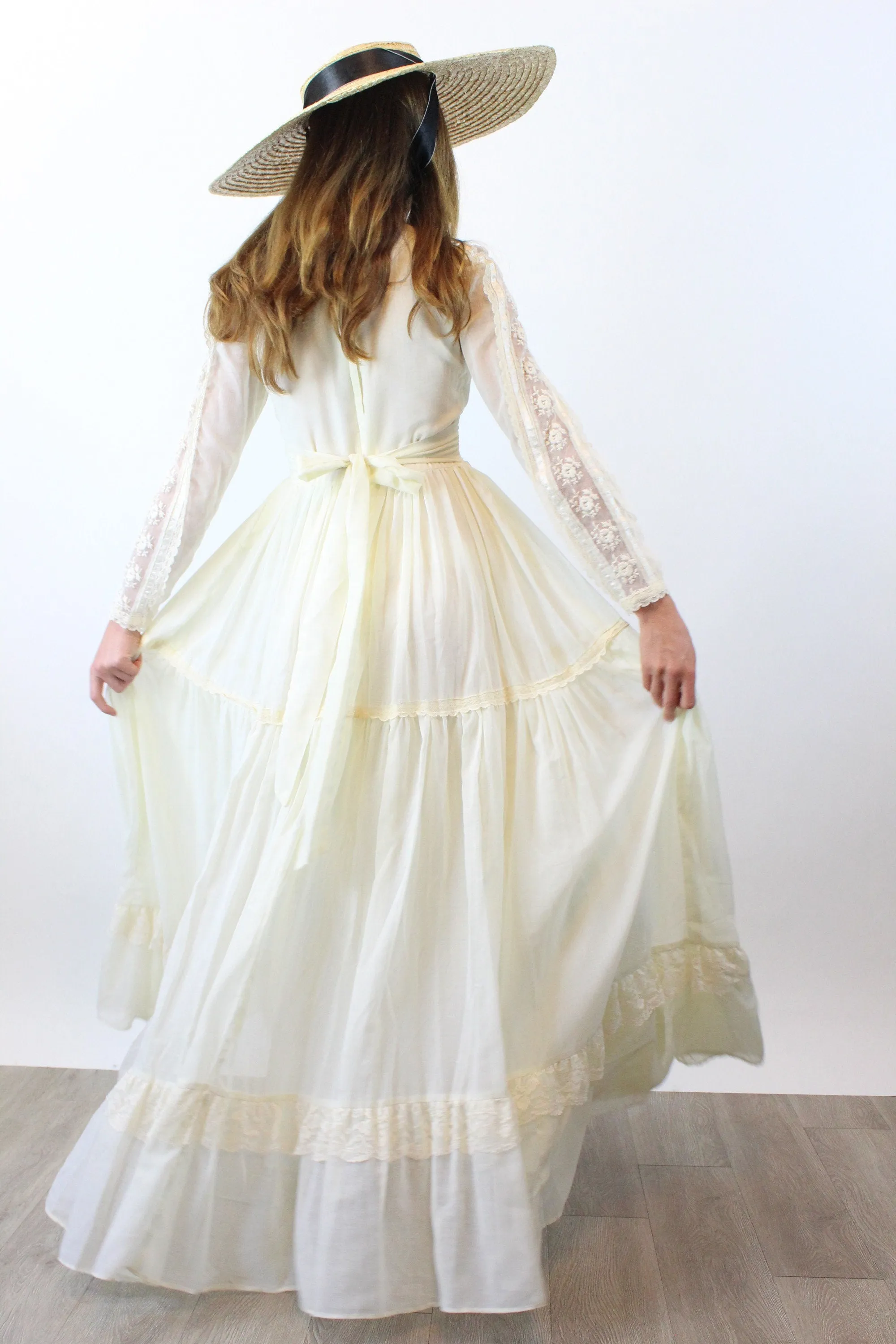 1970s GUNNE SAX peasant maxi wedding dress xs | new fall