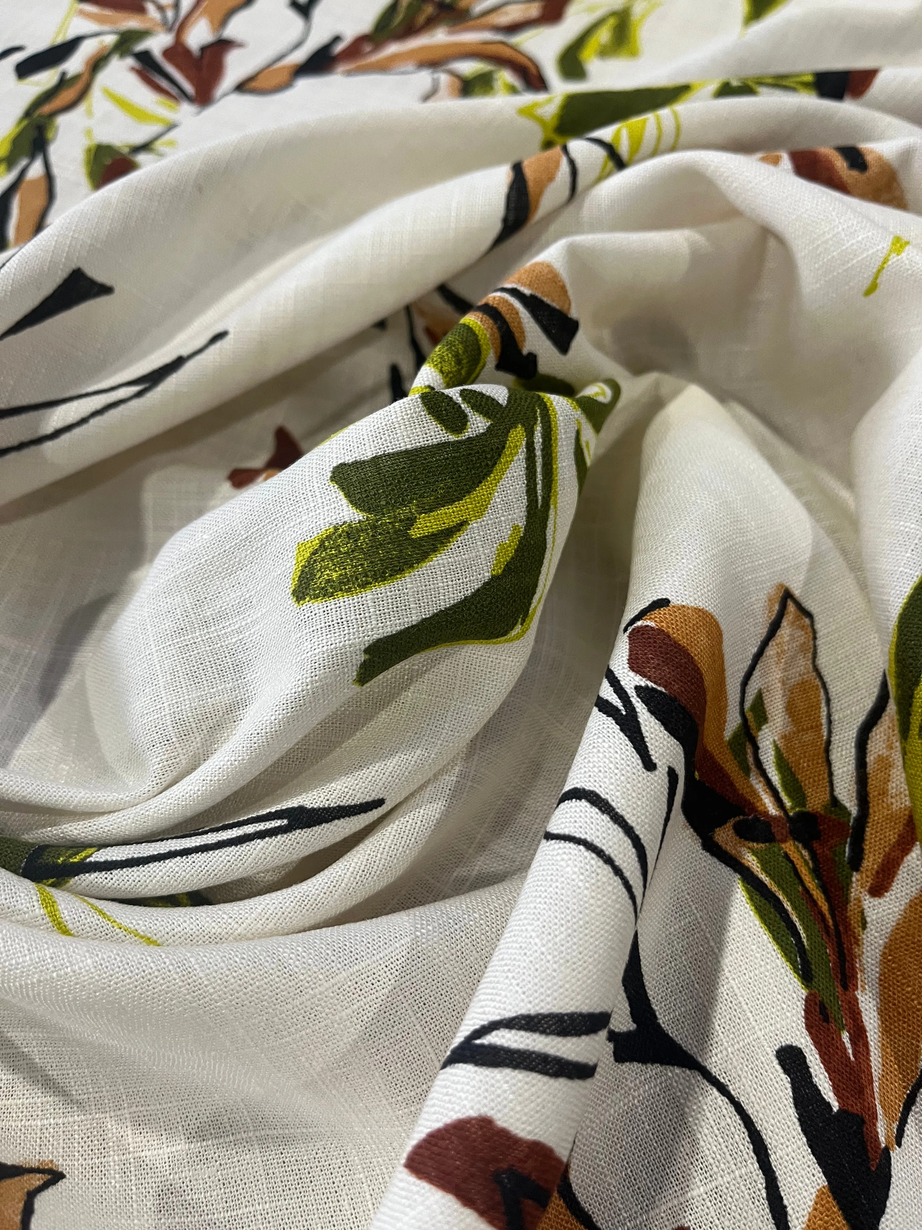 B01 viscose linen khaky/green flowers