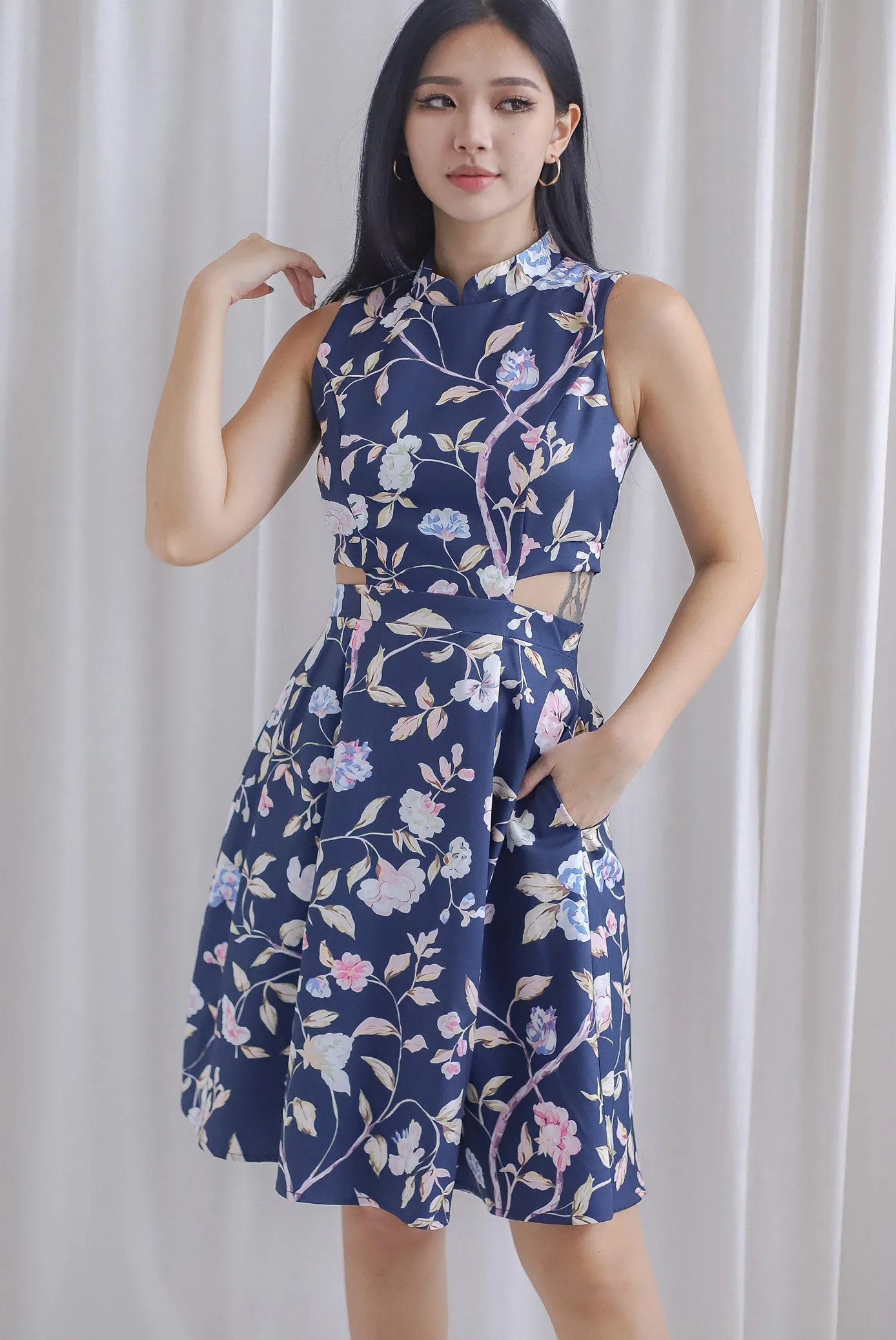Bobbi Cut Out Waist Obi Sash Dress In Navy Blue
