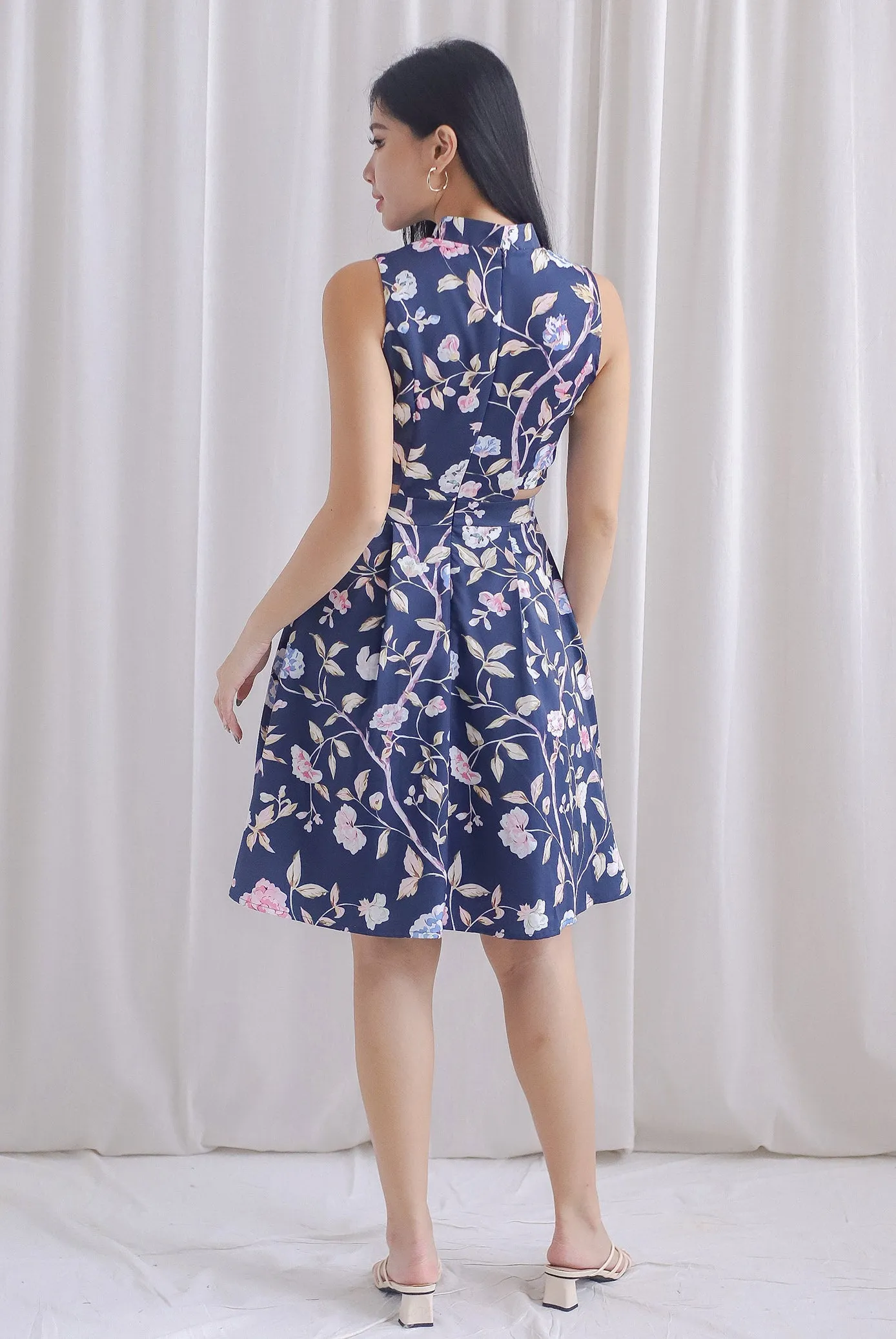 Bobbi Cut Out Waist Obi Sash Dress In Navy Blue