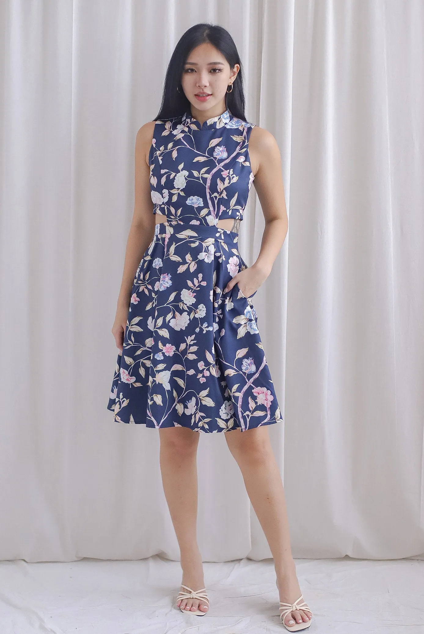 Bobbi Cut Out Waist Obi Sash Dress In Navy Blue