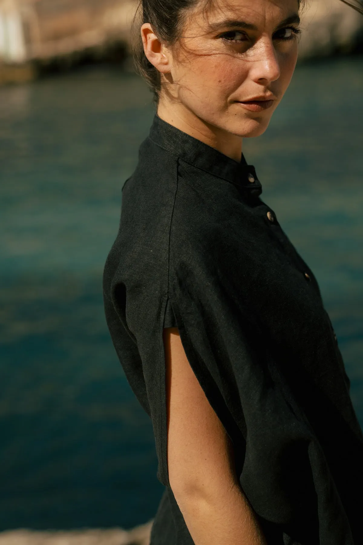 Dalia - Linen Shirt in Black