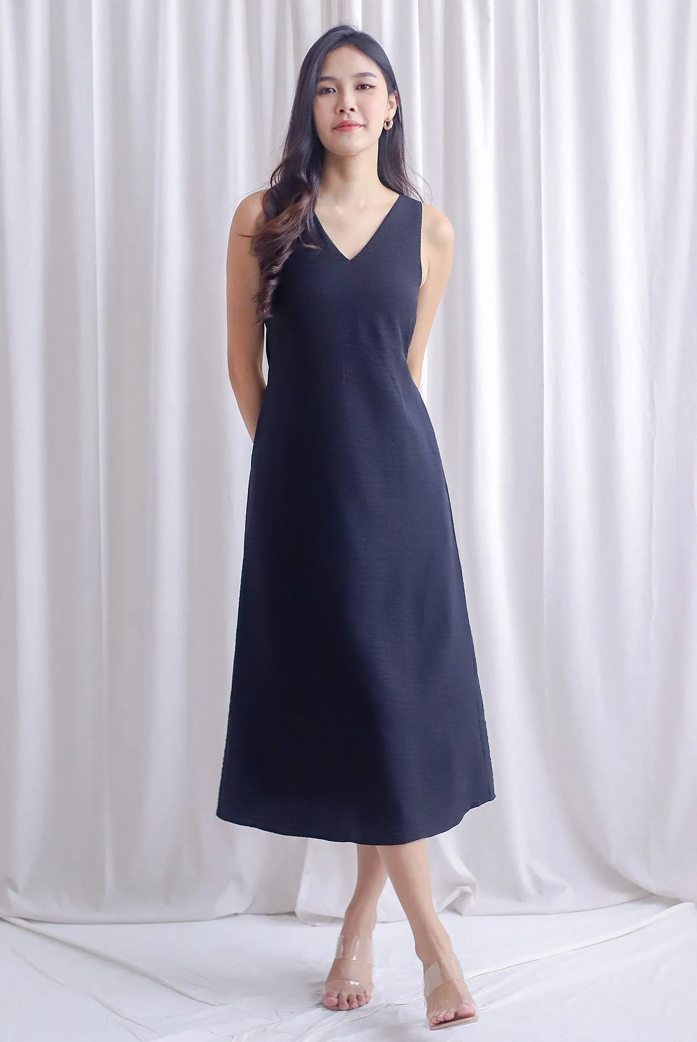 Fern Sleeveless Cut Out Back Maxi Dress In Black