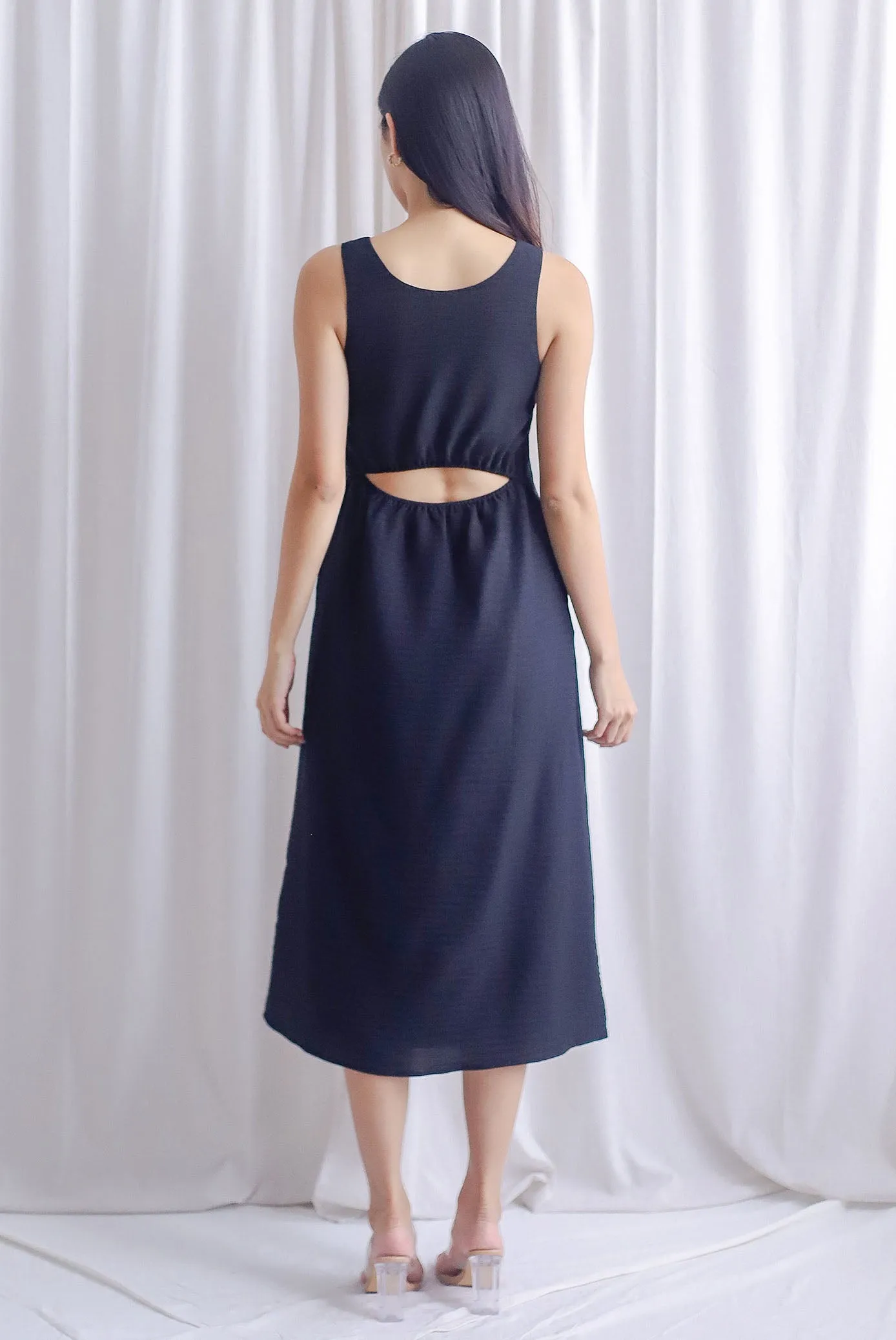 Fern Sleeveless Cut Out Back Maxi Dress In Black
