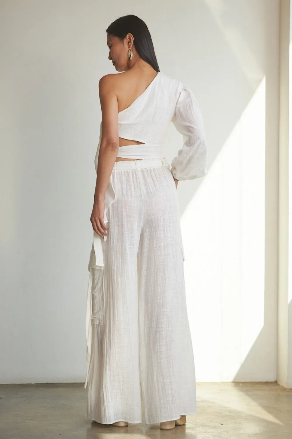 GAUZE ONE SLEEVE TOP