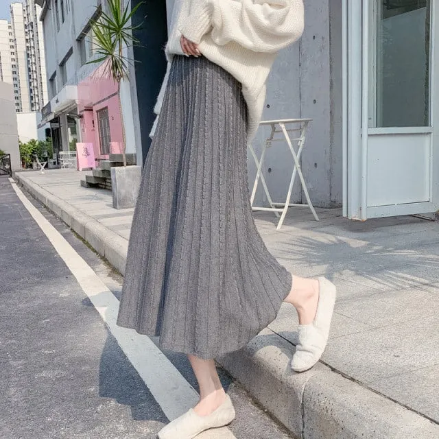 Japanese Casual Plaid Pleated Flowy Midi Skirt