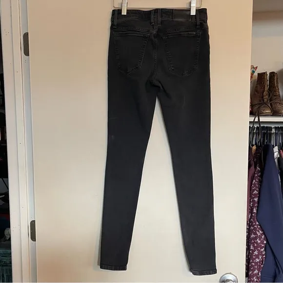 Joe’s The Icon Mid Rise Skinny Jeans Black / Charcoal sz 26