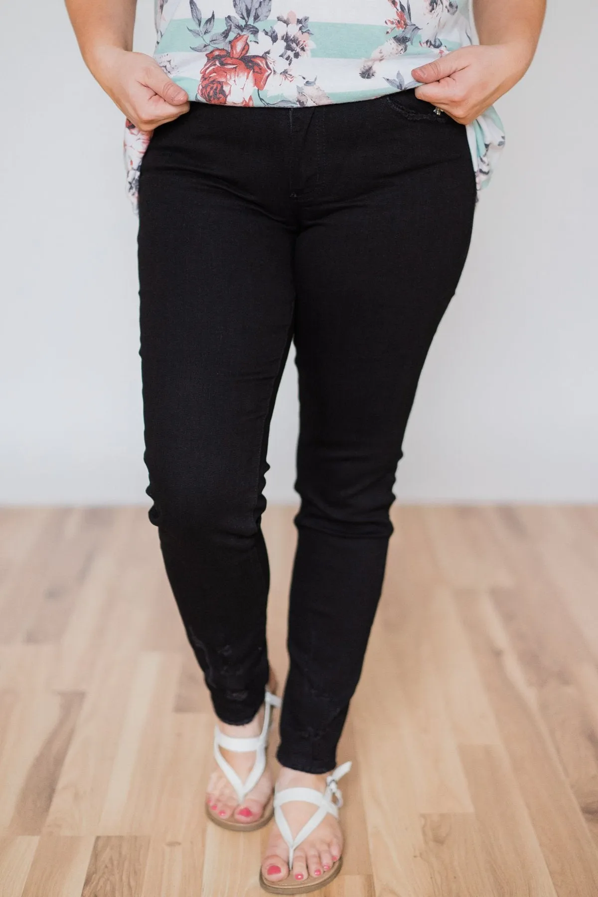 Kan Can Black Distressed Skinny Jeans
