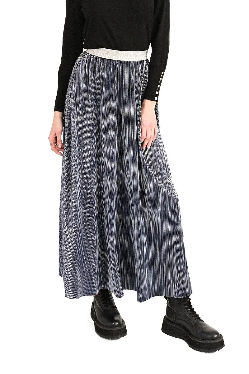 LONG PLEATED SKIRT