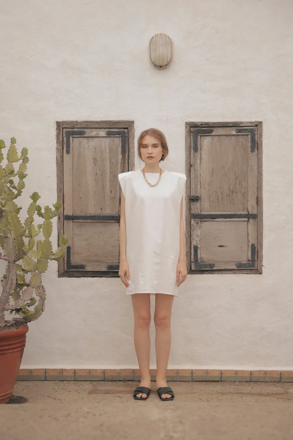 LUCIEN Padded Sleeve Tshirt Dress with Pockets (White Linen)