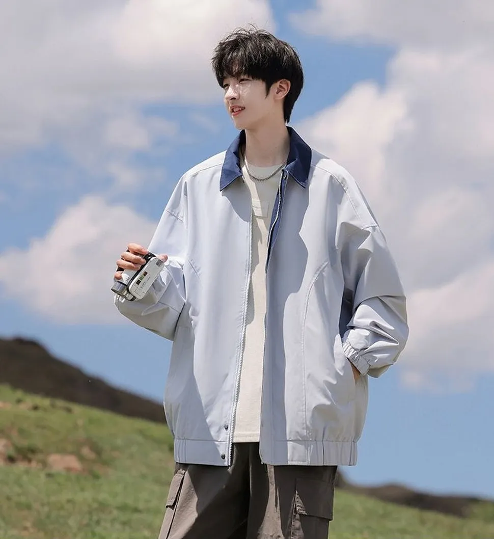 Modern Relaxed-fit Rain Jacket for Men with Windproof Features