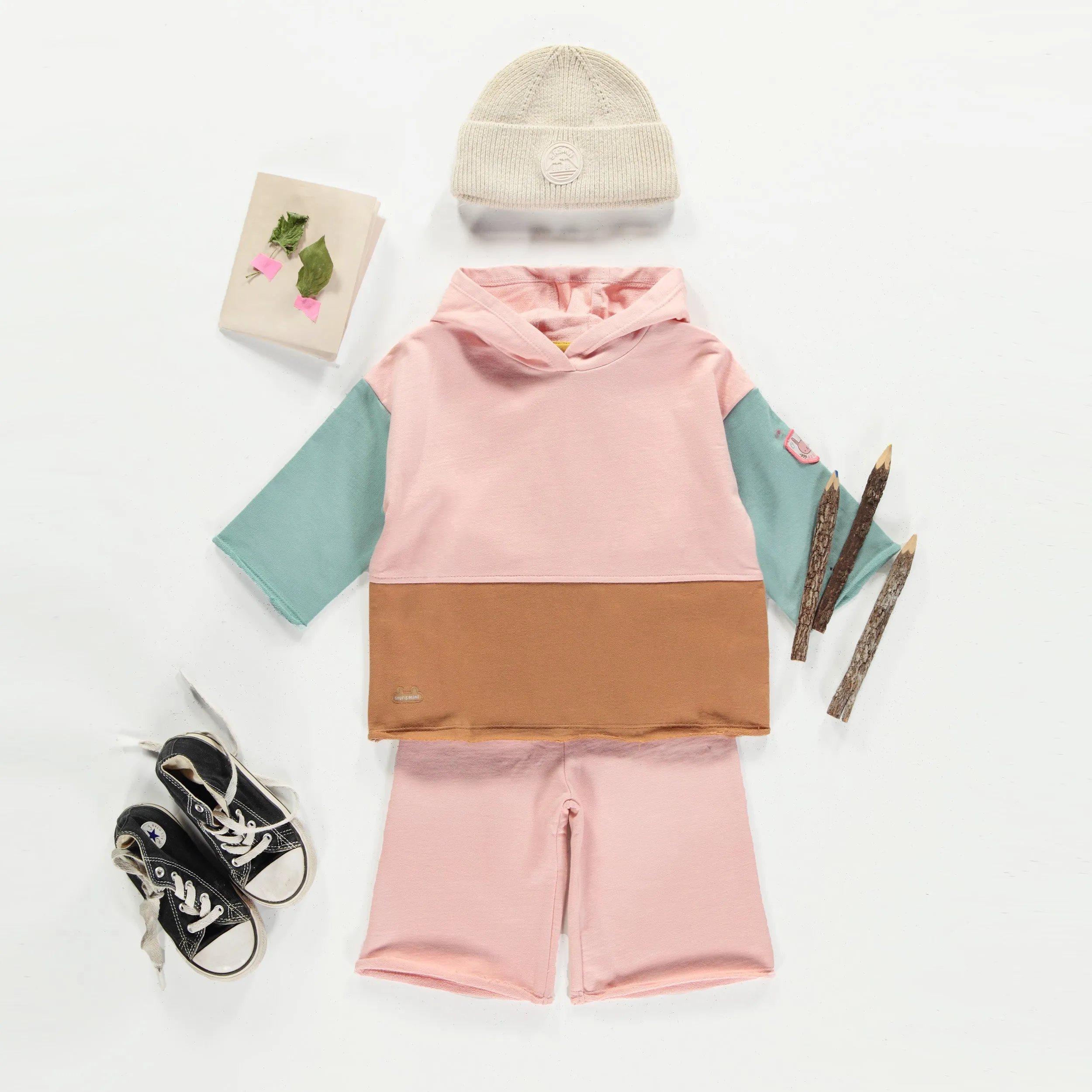 Pantalon rose coupe large en coton français, bébé || Wide fit pink pants in french terry, baby