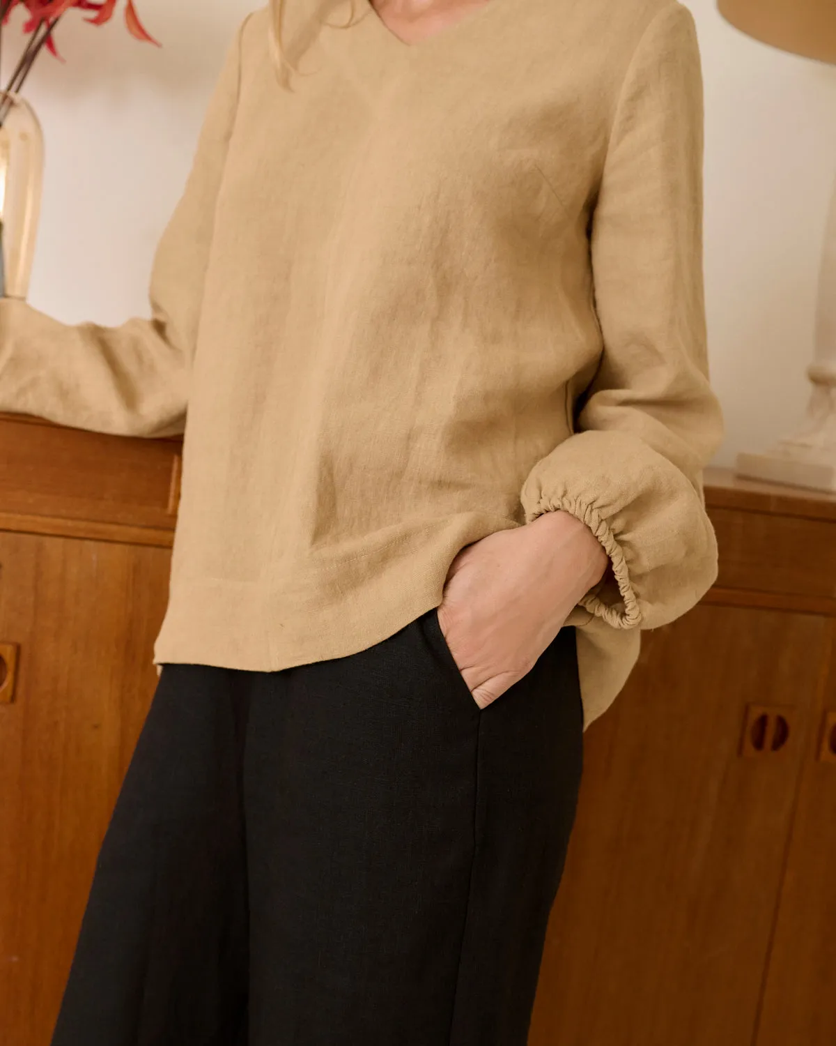 Paula - Linen Blouse in Sand