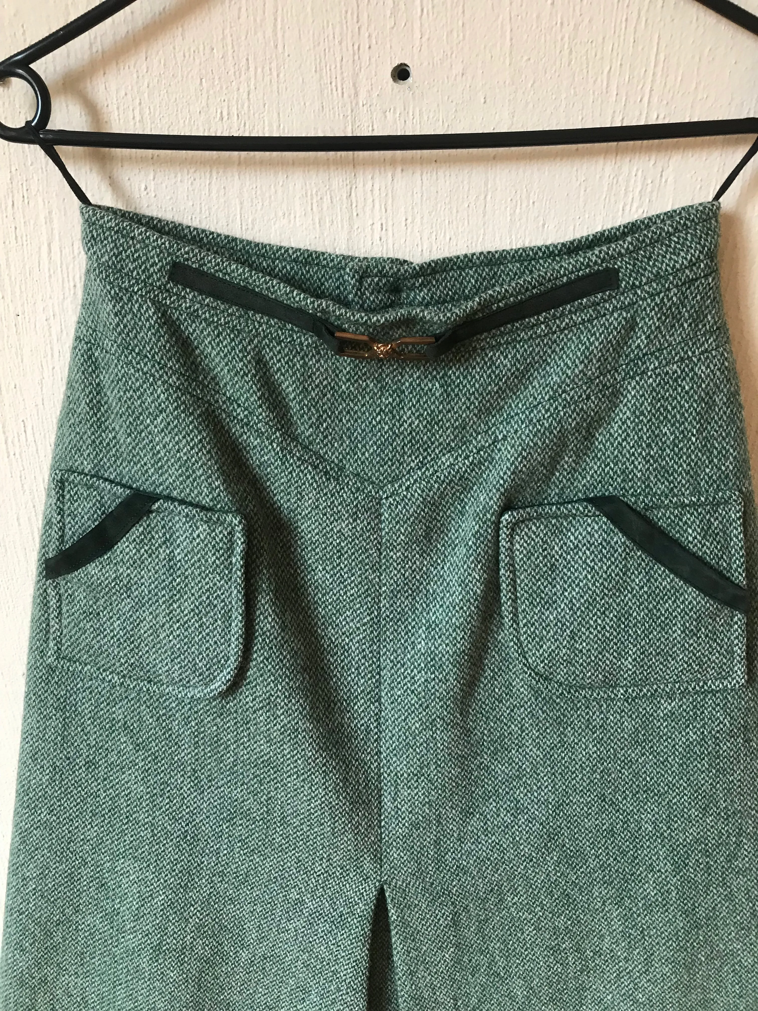 Pleated wool skirt