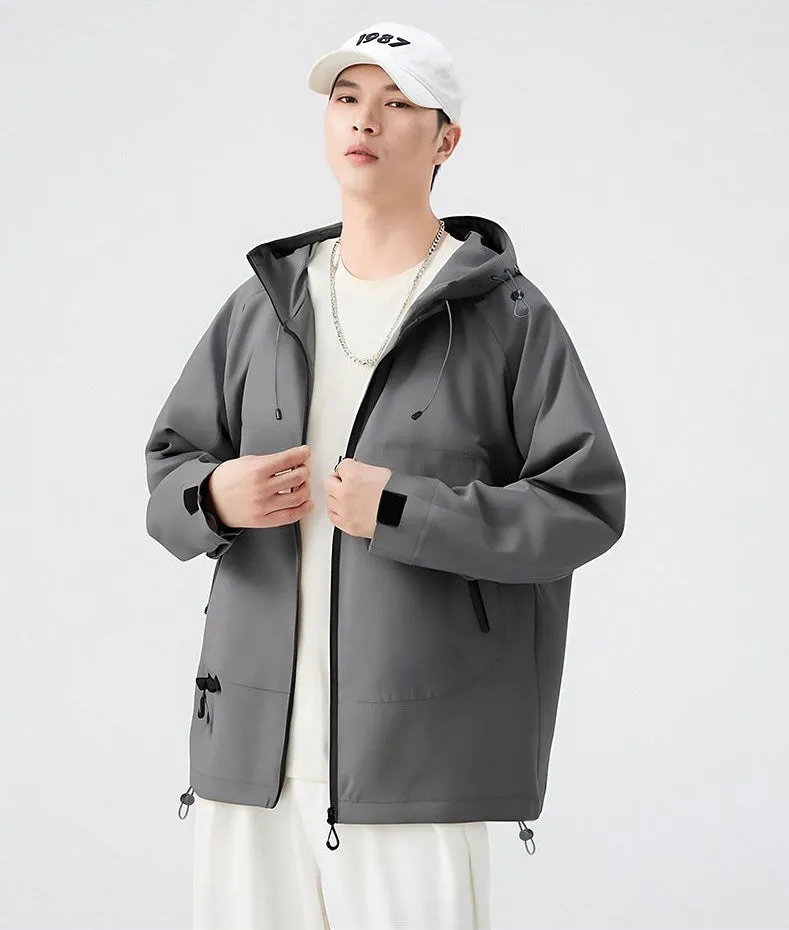 Relaxed-Fit Men's Rain Coat with Easy-to-Clean Fabric and Cargo Pocket
