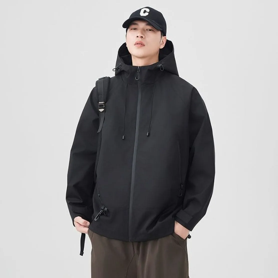Relaxed-Fit Men's Rain Coat with Easy-to-Clean Fabric and Cargo Pocket