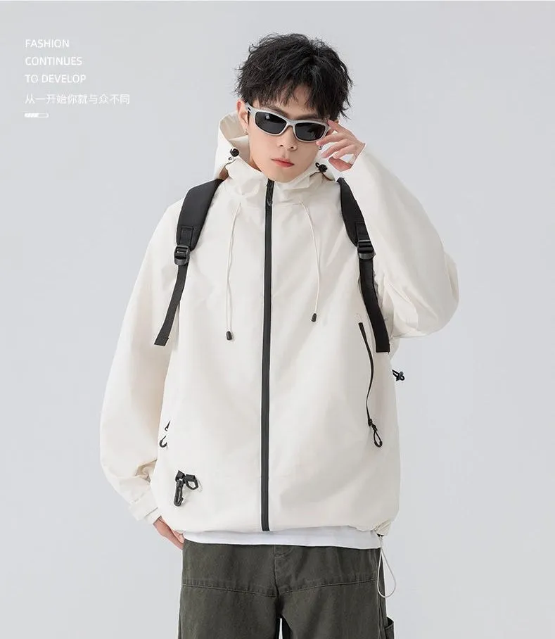 Relaxed-Fit Men's Rain Coat with Easy-to-Clean Fabric and Cargo Pocket