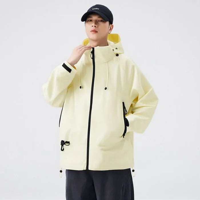 Relaxed-Fit Men's Rain Coat with Easy-to-Clean Fabric and Cargo Pocket