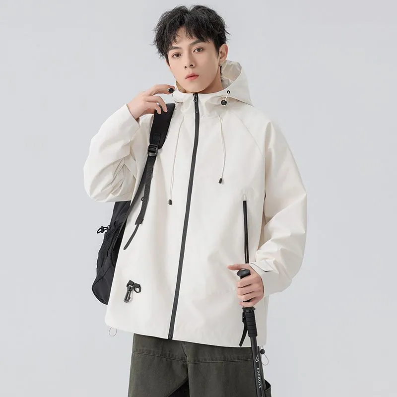 Relaxed-Fit Men's Rain Coat with Easy-to-Clean Fabric and Cargo Pocket