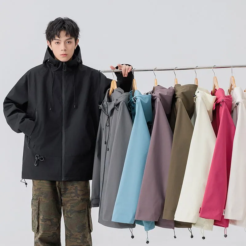 Relaxed-Fit Men's Rain Coat with Easy-to-Clean Fabric and Cargo Pocket