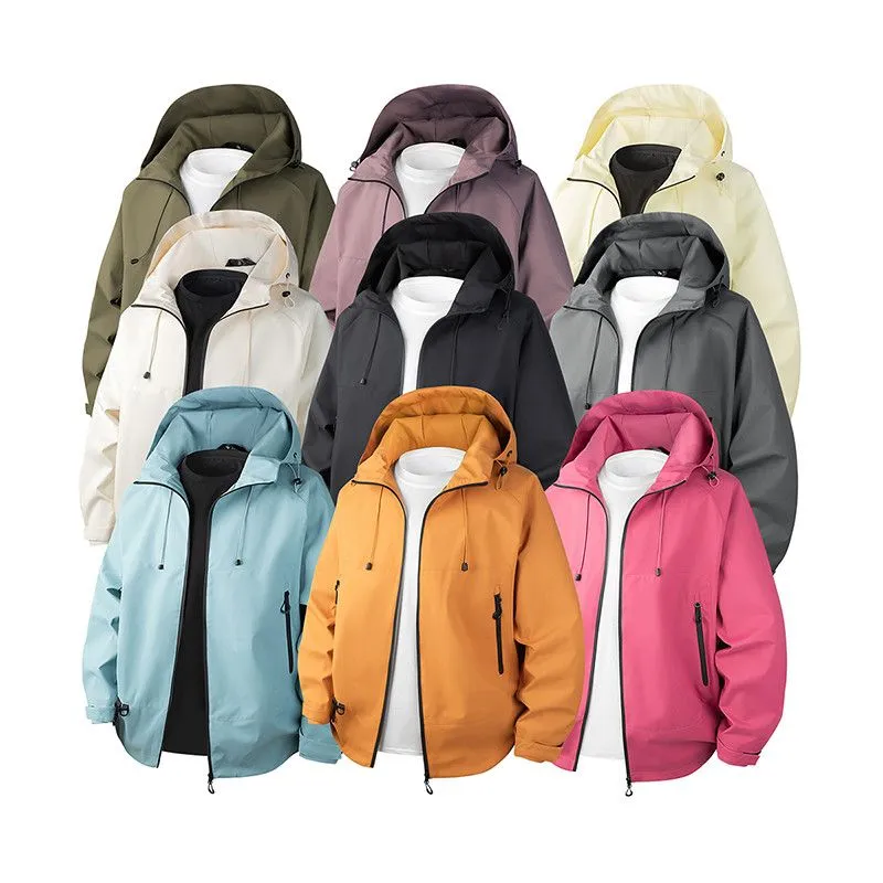 Relaxed-Fit Men's Rain Coat with Easy-to-Clean Fabric and Cargo Pocket