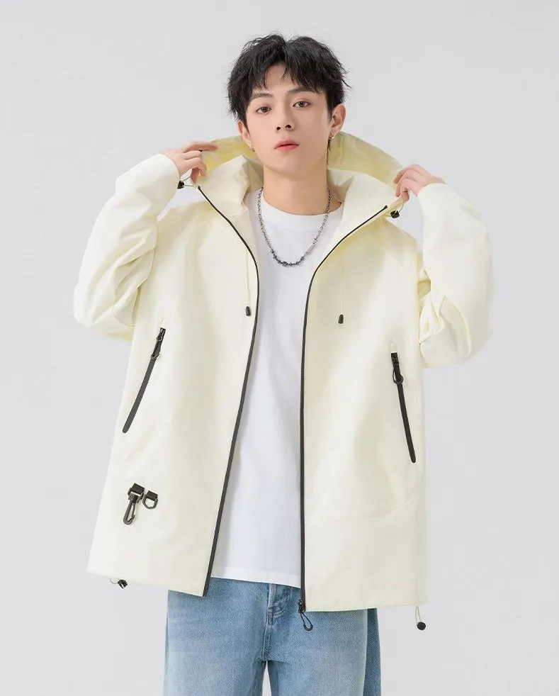 Relaxed-Fit Men's Rain Coat with Easy-to-Clean Fabric and Cargo Pocket