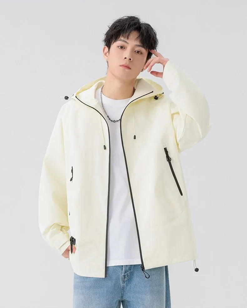 Relaxed-Fit Men's Rain Coat with Easy-to-Clean Fabric and Cargo Pocket