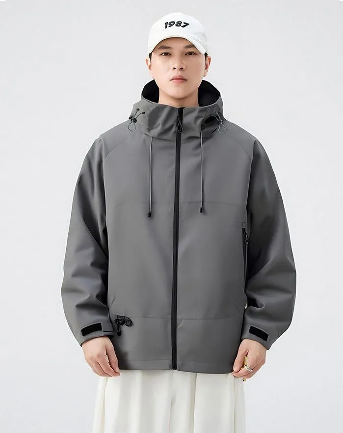 Relaxed-Fit Men's Rain Coat with Easy-to-Clean Fabric and Cargo Pocket