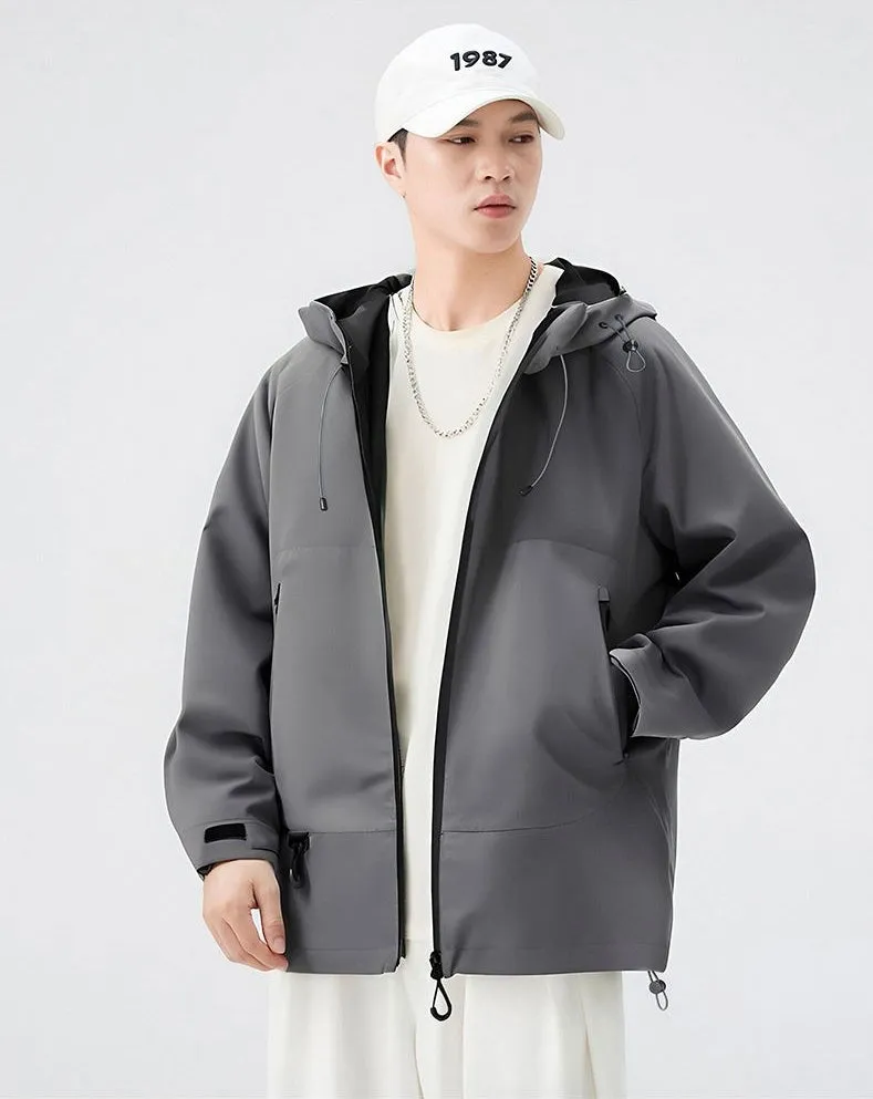 Relaxed-Fit Men's Rain Coat with Easy-to-Clean Fabric and Cargo Pocket