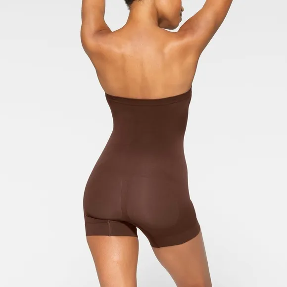 Skims Seamless Sculpt Strapless Shortie Bodysuit