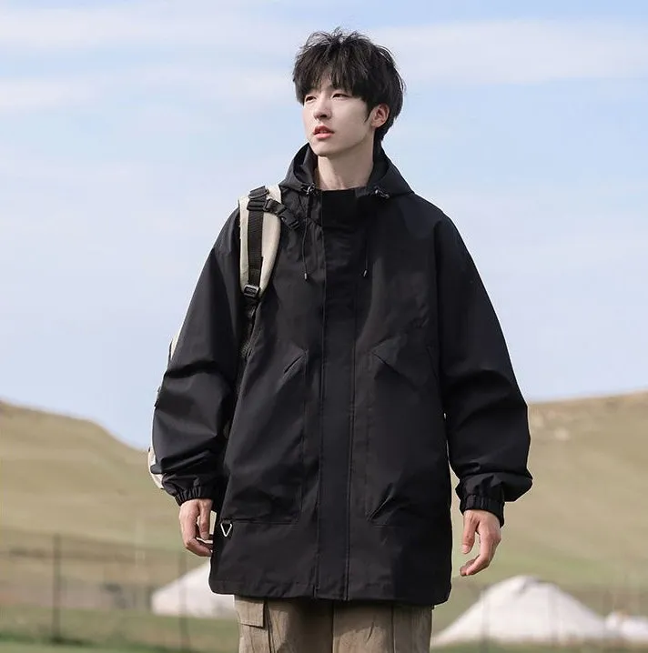 Solid Stain-resistant Relaxed-fit Raincoat for Outdoor Adventures