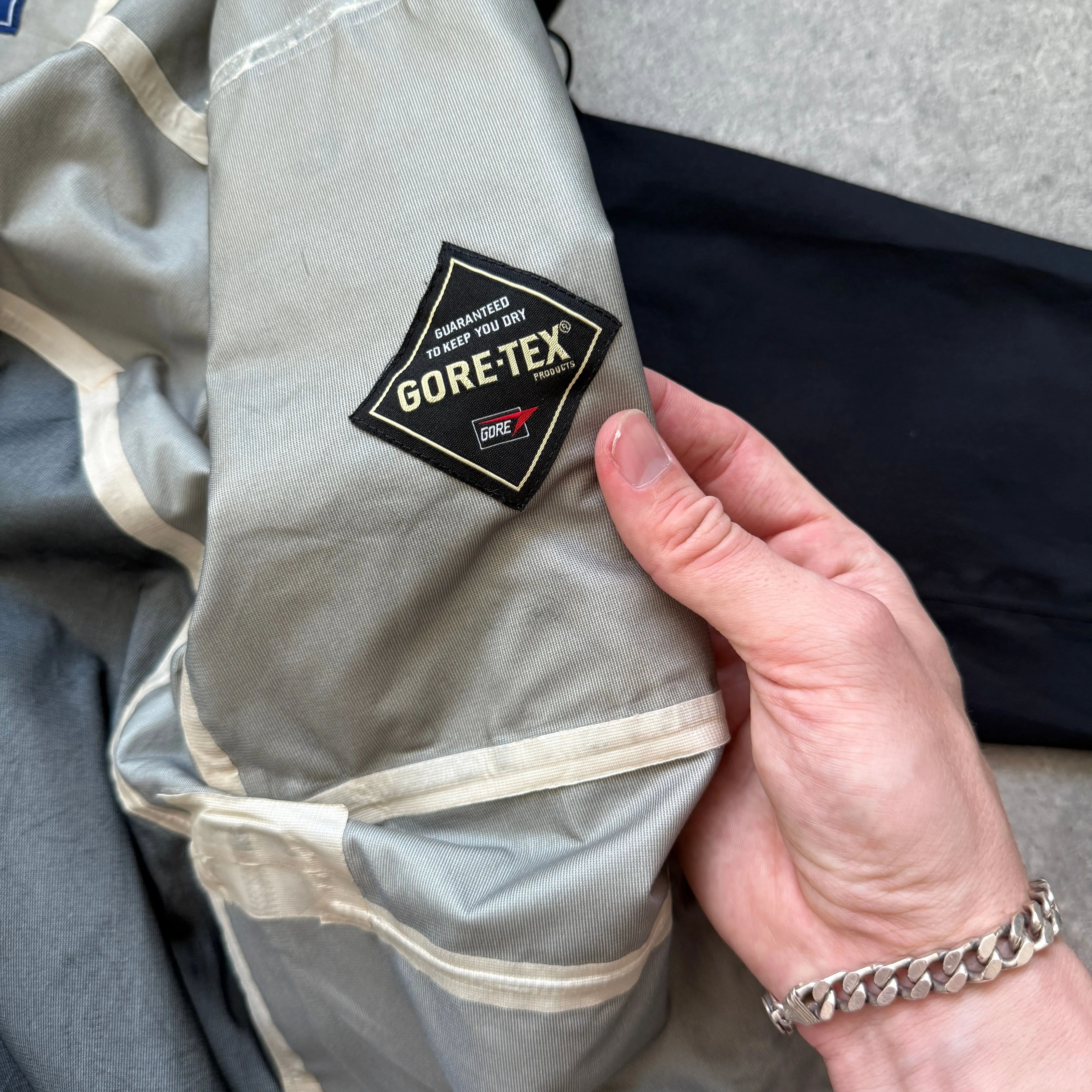 Stussy x 13DW 2010 Gore-tex technical shell jacket (L)