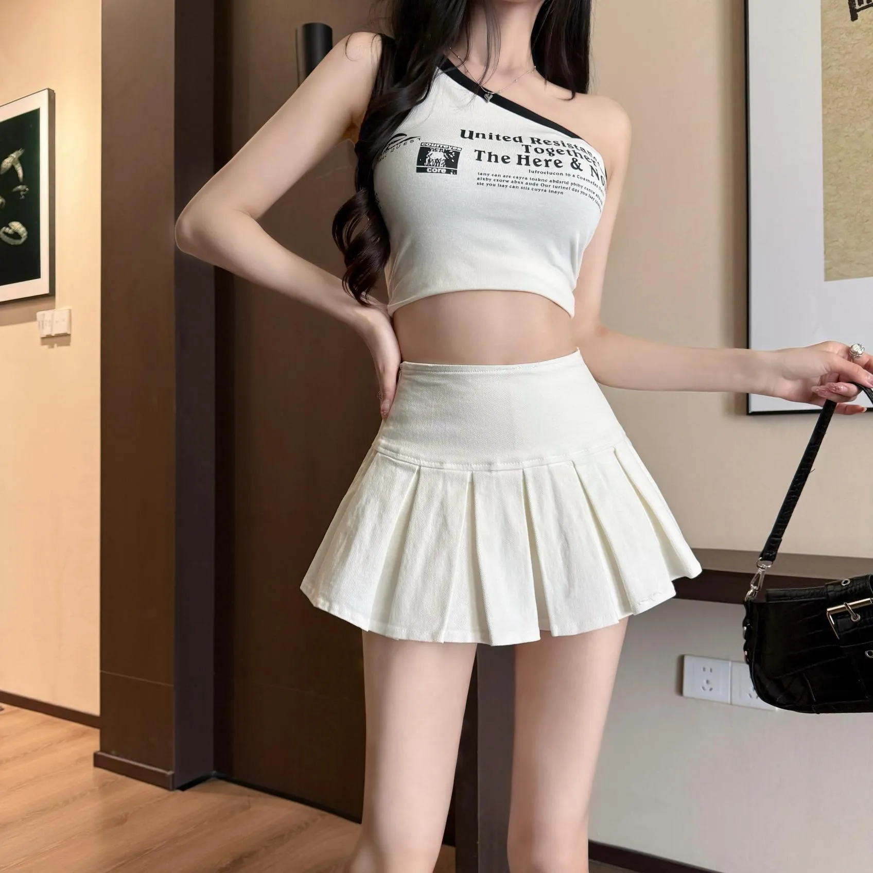 Stylish A-Line Solid Color Pleated Skirt - Perfect Mini Length
