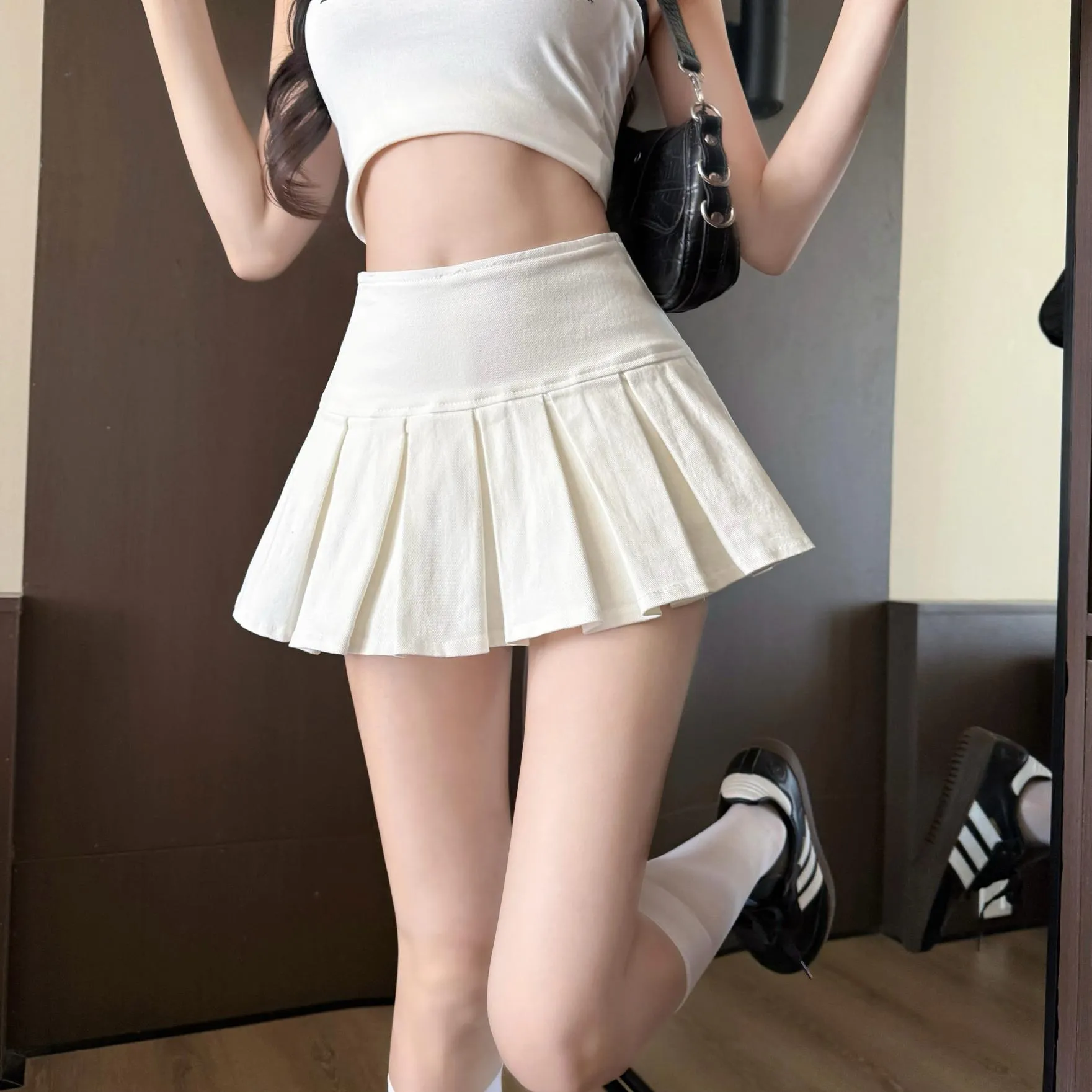 Stylish A-Line Solid Color Pleated Skirt - Perfect Mini Length