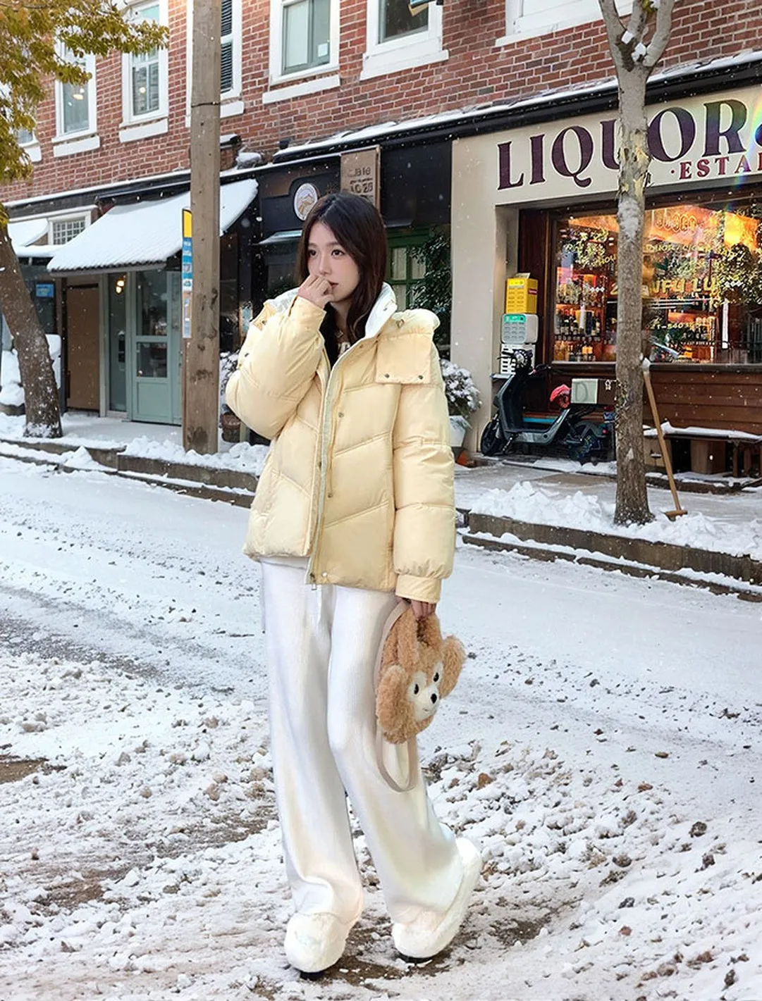 Stylish Water-Resistant Full-Zip Puffer Jacket for Women
