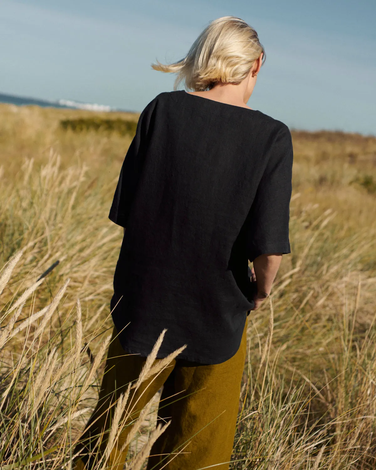 Tessa - Linen Top in Black