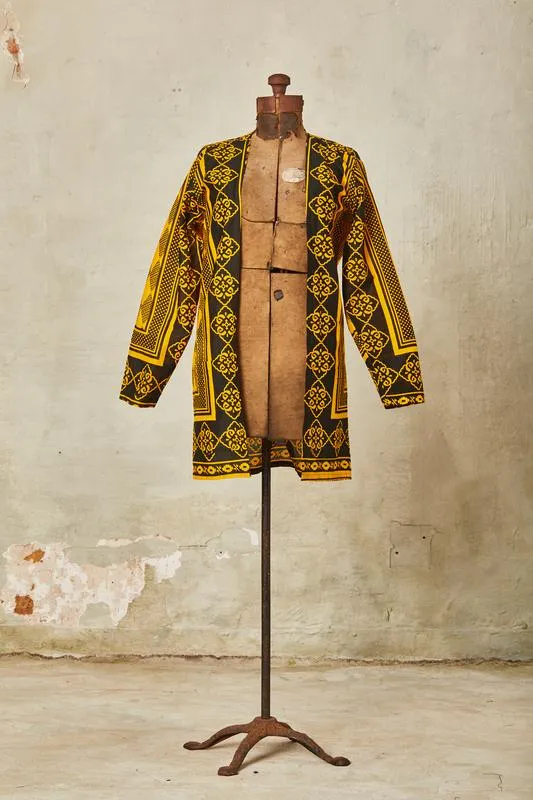 Uvumilivu Overshirt