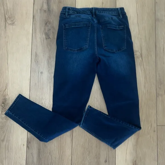 WHBM high rise button fly skinny jeans