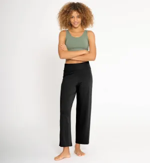 Women's flared cut yoga pants