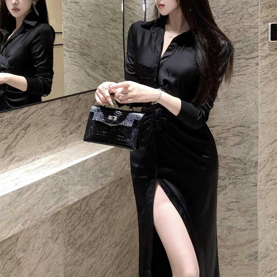Women's Slinky French Style Shirt Shirtwaist Dress with Spread Neckline and Waist Adjustment
